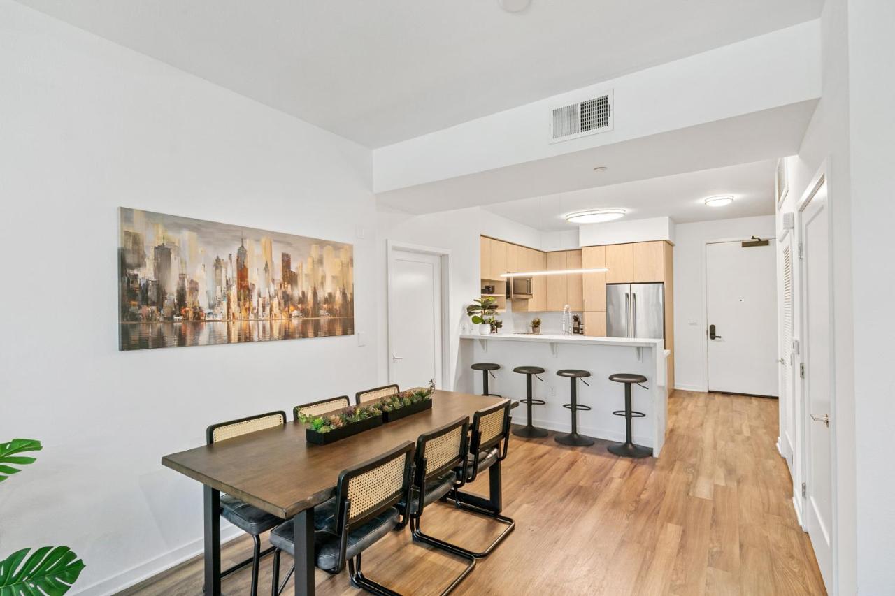 Beverly Grove Chic City Oasis 2 Bedroom Apt With Den 138 Лос-Анджелес Экстерьер фото