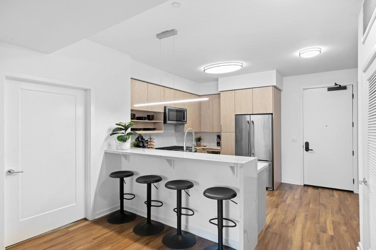 Beverly Grove Chic City Oasis 2 Bedroom Apt With Den 138 Лос-Анджелес Экстерьер фото