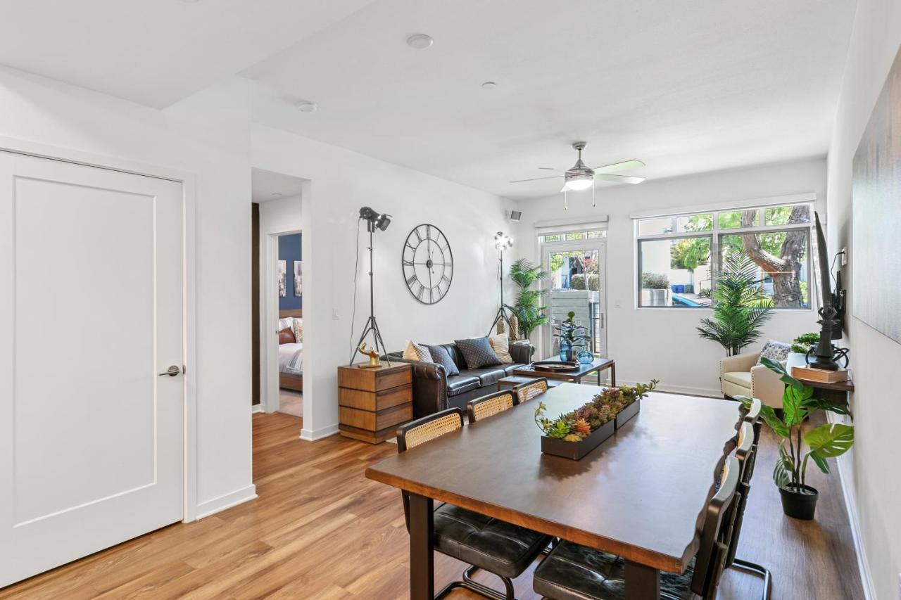 Beverly Grove Chic City Oasis 2 Bedroom Apt With Den 138 Лос-Анджелес Экстерьер фото