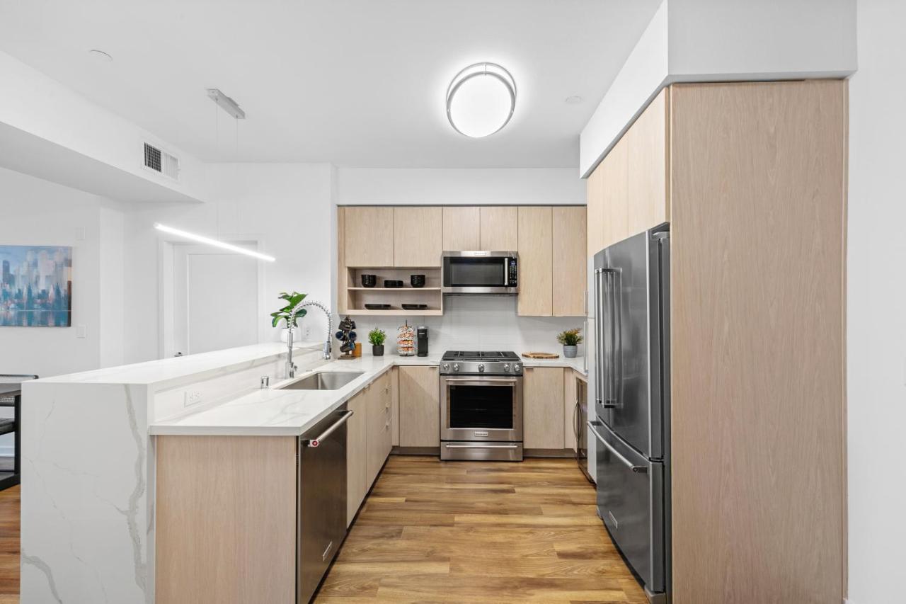 Beverly Grove Chic City Oasis 2 Bedroom Apt With Den 138 Лос-Анджелес Экстерьер фото