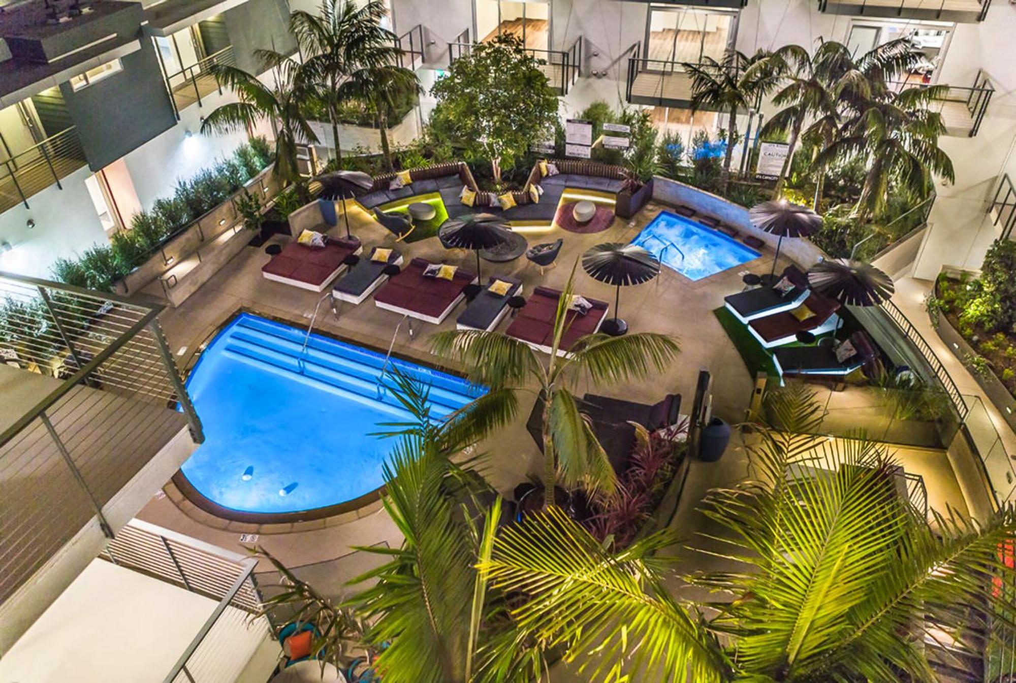 Beverly Grove Chic City Oasis 2 Bedroom Apt With Den 138 Лос-Анджелес Экстерьер фото